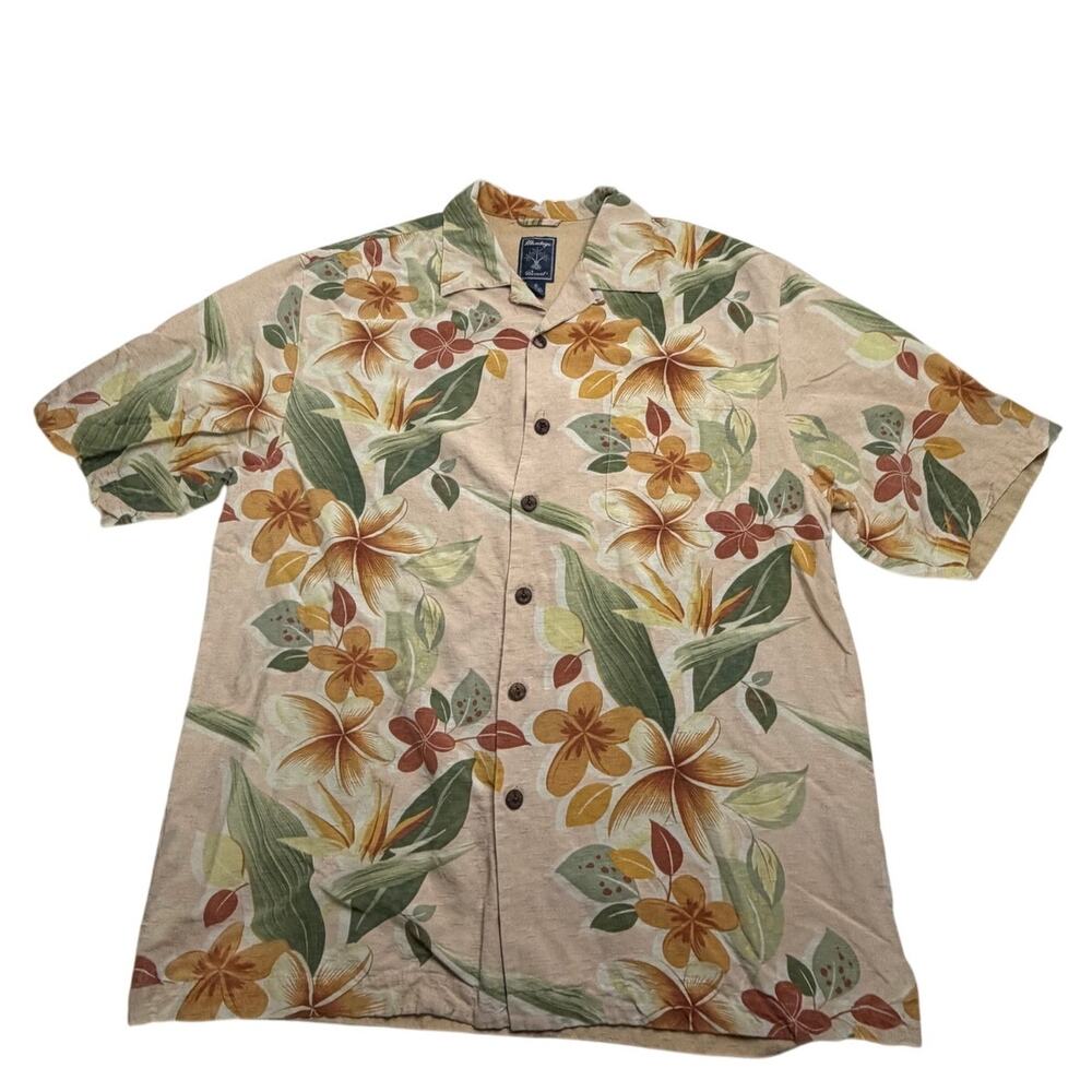 Montego Resort button-down tropical print on light-colored fabric Size Small